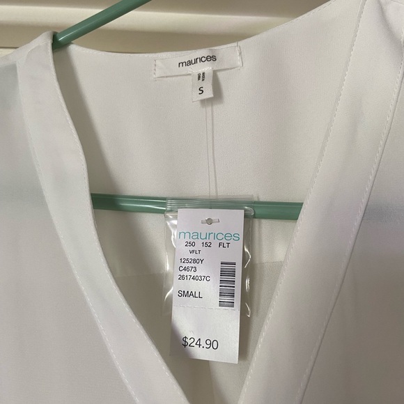 NWT Maurice’s Woman’s White Sleeveless Button Up Blouse Size Small - Picture 2 of 7